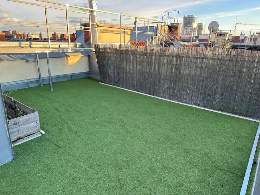 Scenic Rooftop Flat With Terrace Виена Екстериор снимка